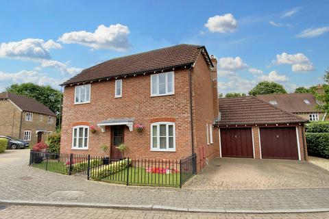 4 bedroom detached house to rent, Townsend Square, Kings Hill ME19