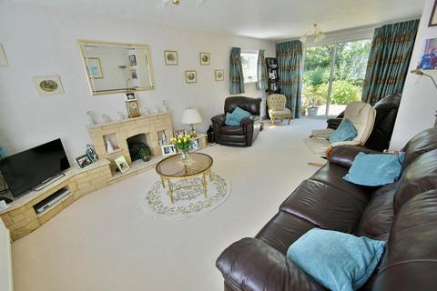 4 bedroom detached house for sale, Doveshill Gardens, Bournemouth, BH10