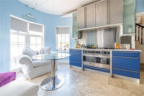 3 bedroom terraced house for sale, Trafalgar Gate, The Strand, Brighton Marina