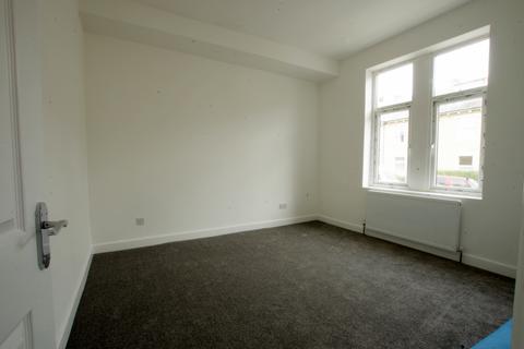 4 bedroom terraced house to rent, Leamington Street, BD9