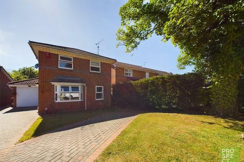 4 bedroom house to rent, Oldwood Chase, Farnborough, Hampshire, GU14