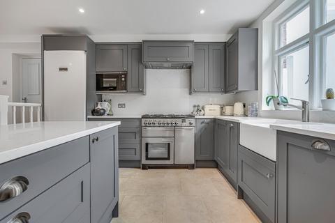 undefined, Hampton Court Road, East Molesey, Surrey, KT8