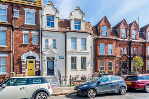 2 bedroom apartment for sale, Cadogan Road, Cromer