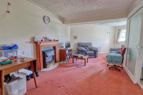 1 bedroom apartment for sale, Marine Parade West, Clacton on Sea CO15