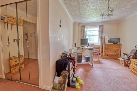 1 bedroom apartment for sale, Marine Parade West, Clacton on Sea CO15