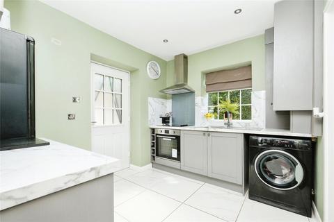 102 Asket Drive, Leeds, LS14 1HU