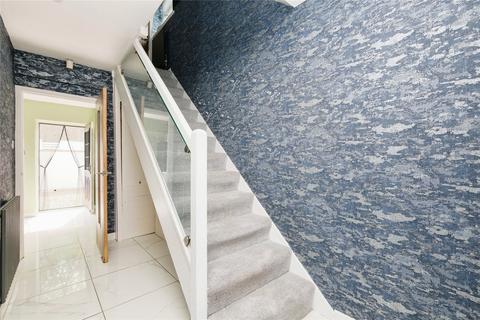102 Asket Drive, Leeds, LS14 1HU