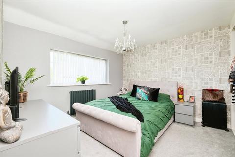 102 Asket Drive, Leeds, LS14 1HU