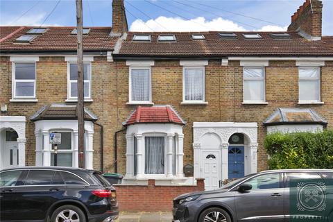 4 bedroom terraced house for sale, Station Crescent, London, N15