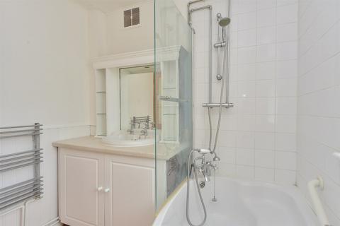 33 Asquith Road, Gillingham, ME8 0JD
