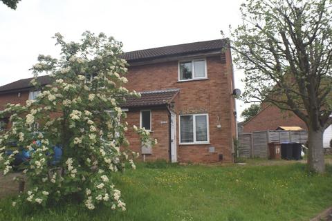 2 bedroom end of terrace house to rent, Verwood Close, Northampton, NN3