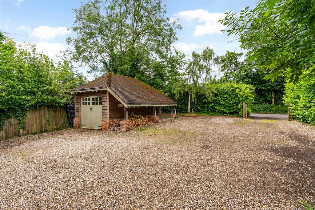 Garage &amp; Wood Store