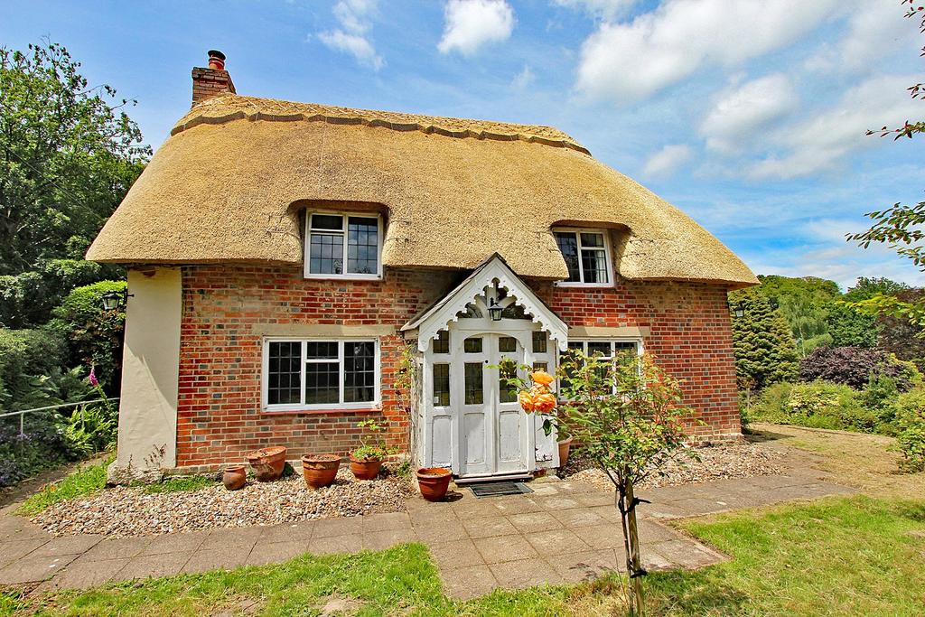 Minstead, Lyndhurst, Hampshire, SO43 3 bed detached house for sale £