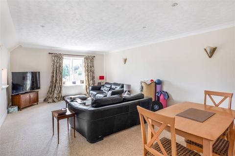 3 bedroom apartment to rent, Campions Court, Berkhamsted HP4