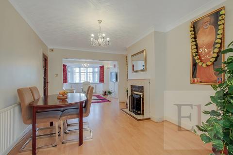 3 bedroom terraced house for sale, Ravenswood Crescent, Harrow HA2