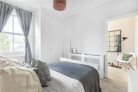 3 bedroom flat for sale, Tremadoc Road, Clapham, London, SW4