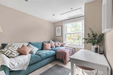 3 bedroom flat for sale, Tremadoc Road, Clapham, London, SW4