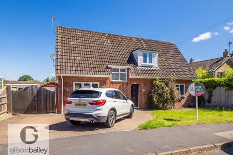 4 bedroom detached house for sale, Nurseries Avenue, Norwich NR13