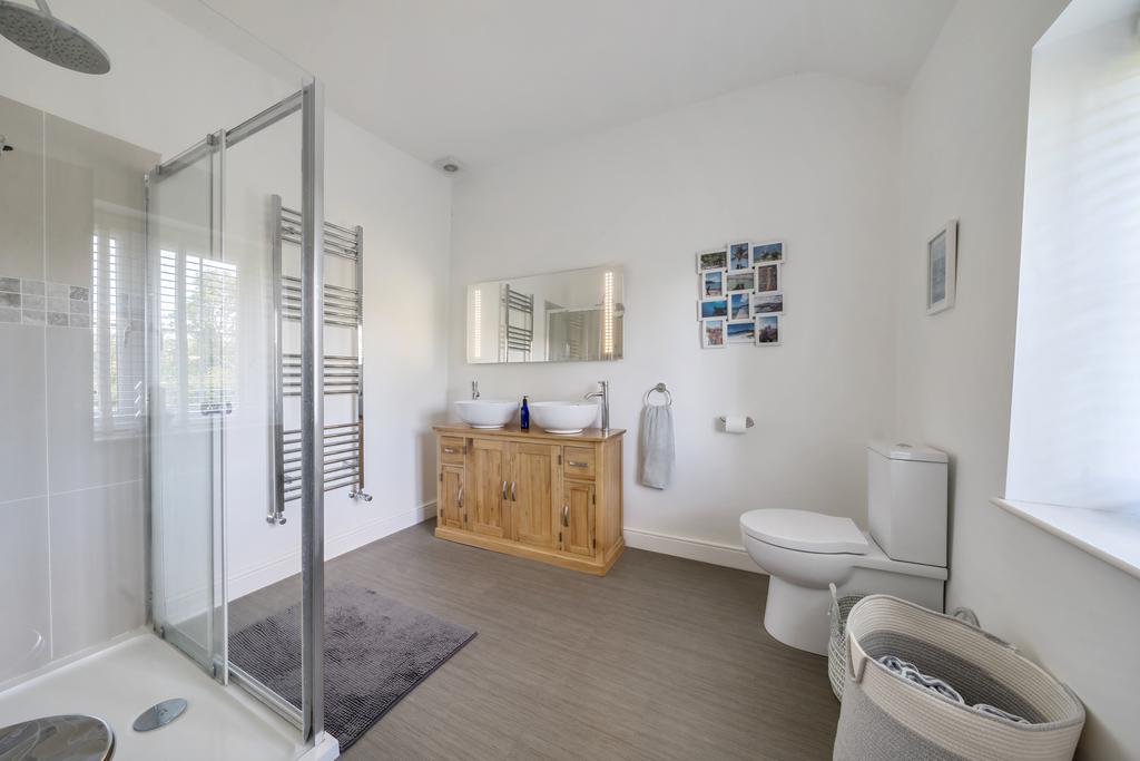 Ensuite Bathroom