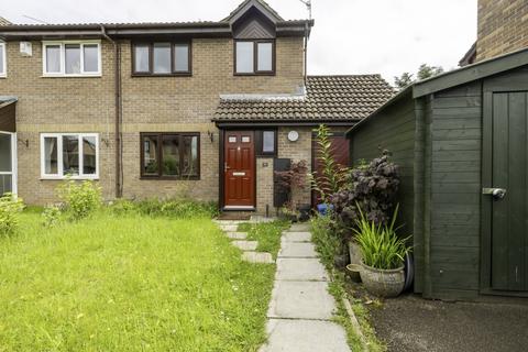 3 bedroom semi-detached house to rent, River Glade, Cardiff, CF15