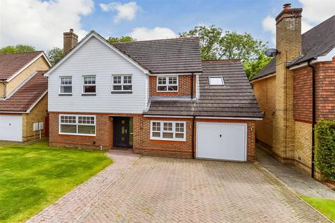 4 bedroom detached house for sale, Blakes Farm Road, Southwater, Horsham, West Sussex