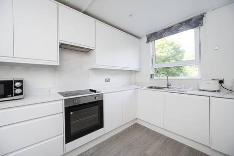 3 bedroom flat to rent, Manningford Close, Clerkenwell, London, EC1V