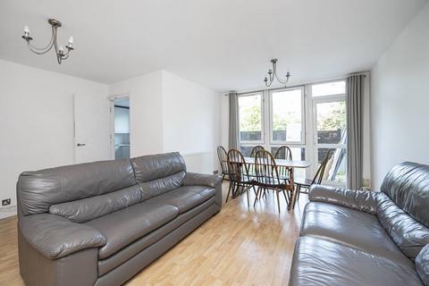 3 bedroom flat to rent, Manningford Close, Clerkenwell, London, EC1V