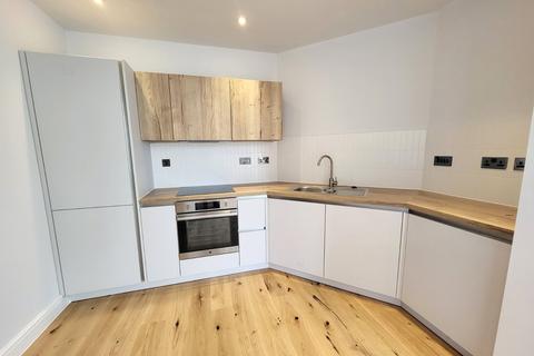 1 bedroom flat to rent, Wellington Road North, Heaton Chapel, Stockport, SK4
