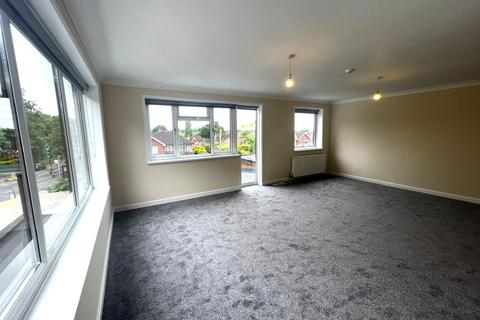 3 bedroom maisonette to rent, Ashtead