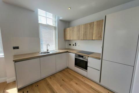 1 bedroom flat to rent, Wellington Road North, Heaton Chapel, Stockport, SK4