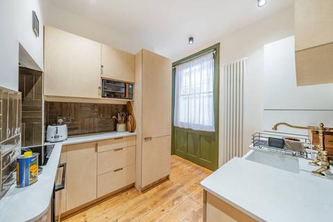 2 bedroom flat for sale, Crampton Street, Elephant and Castle, London, SE17