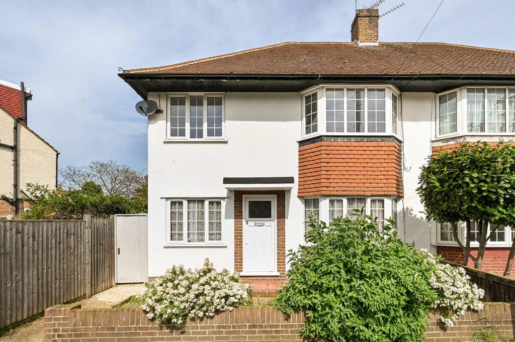 Maswell Park Road, Hounslow, TW3 2 bed to rent £1,700 pcm
