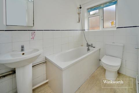 5 Peaches Close, Cheam, Sutton, SM2 7BL