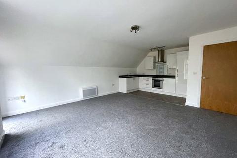 2 bedroom apartment to rent, Royal Court, Hindley