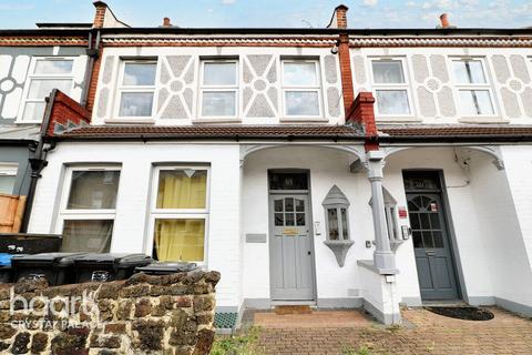 2 bedroom flat for sale, Portland Road, LONDON