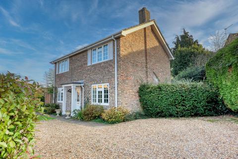 4 bedroom detached house for sale, Lomond Close, Oakley RG23