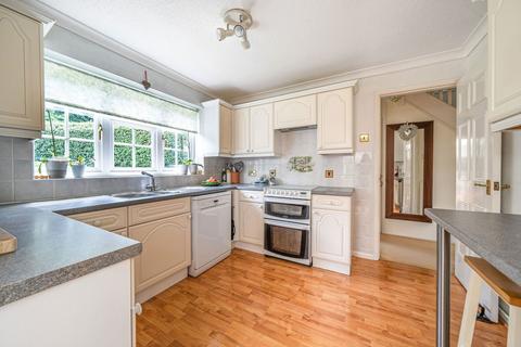 1 Lomond Close, Oakley, Basingstoke, RG23 7NA