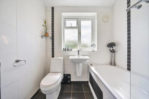 66 Aviemore Way, Beckenham, BR3 3RT