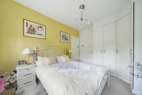 66 Aviemore Way, Beckenham, BR3 3RT