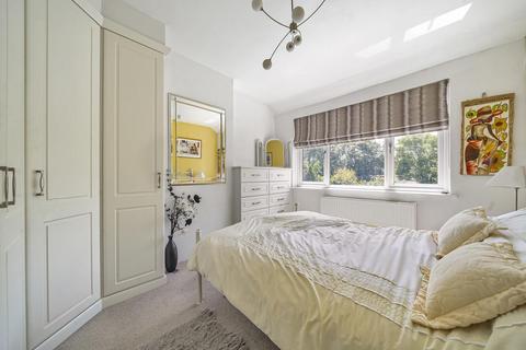 66 Aviemore Way, Beckenham, BR3 3RT
