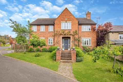 4 bedroom detached house for sale, Stable Close Finmere Buckingham, Buckinghamshire, MK18 4AD