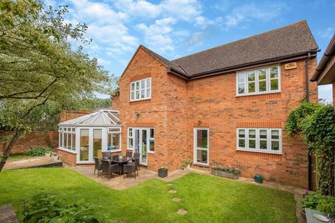 4 bedroom detached house for sale, Stable Close Finmere Buckingham, Buckinghamshire, MK18 4AD