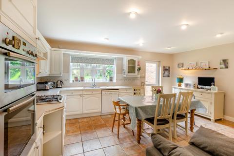 4 bedroom detached house for sale, Stable Close Finmere Buckingham, Buckinghamshire, MK18 4AD