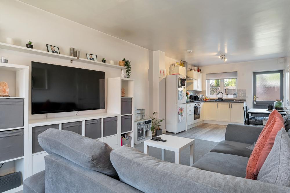 Spinney Hill, Oakham 2 bed semidetached house for sale £90,000