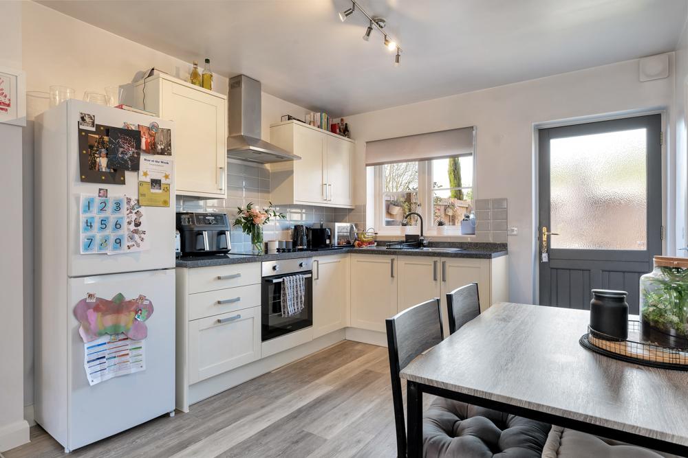 Spinney Hill, Oakham 2 bed semidetached house for sale £90,000