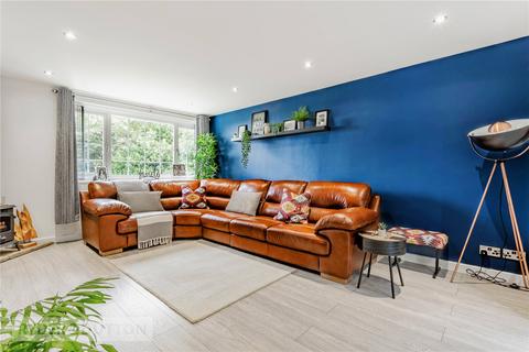 16 Brindle Way, Shaw, Oldham, OL2 8JL