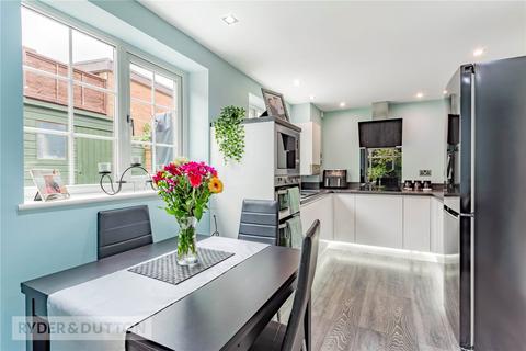 16 Brindle Way, Shaw, Oldham, OL2 8JL
