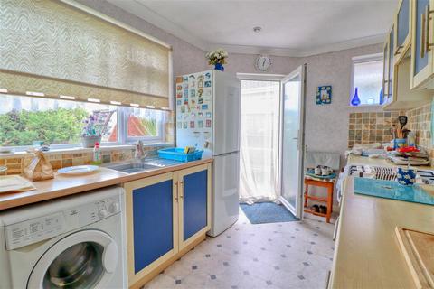 10 Bournemouth Road, Holland-on-sea, Clacton-on-sea, CO15 5TD