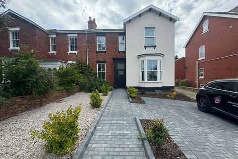 4 bedroom semi-detached house for sale, Arnside Road PR9 0QX