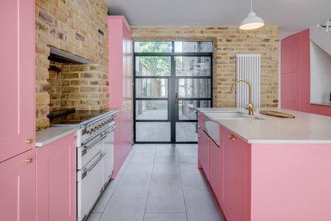 3 bedroom terraced house for sale, Cadogan Terrace, Hackney, London, E9